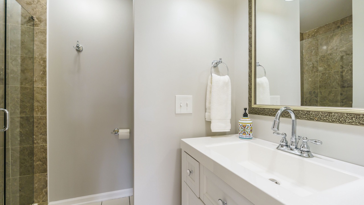 Photo of Bathroom in Midway