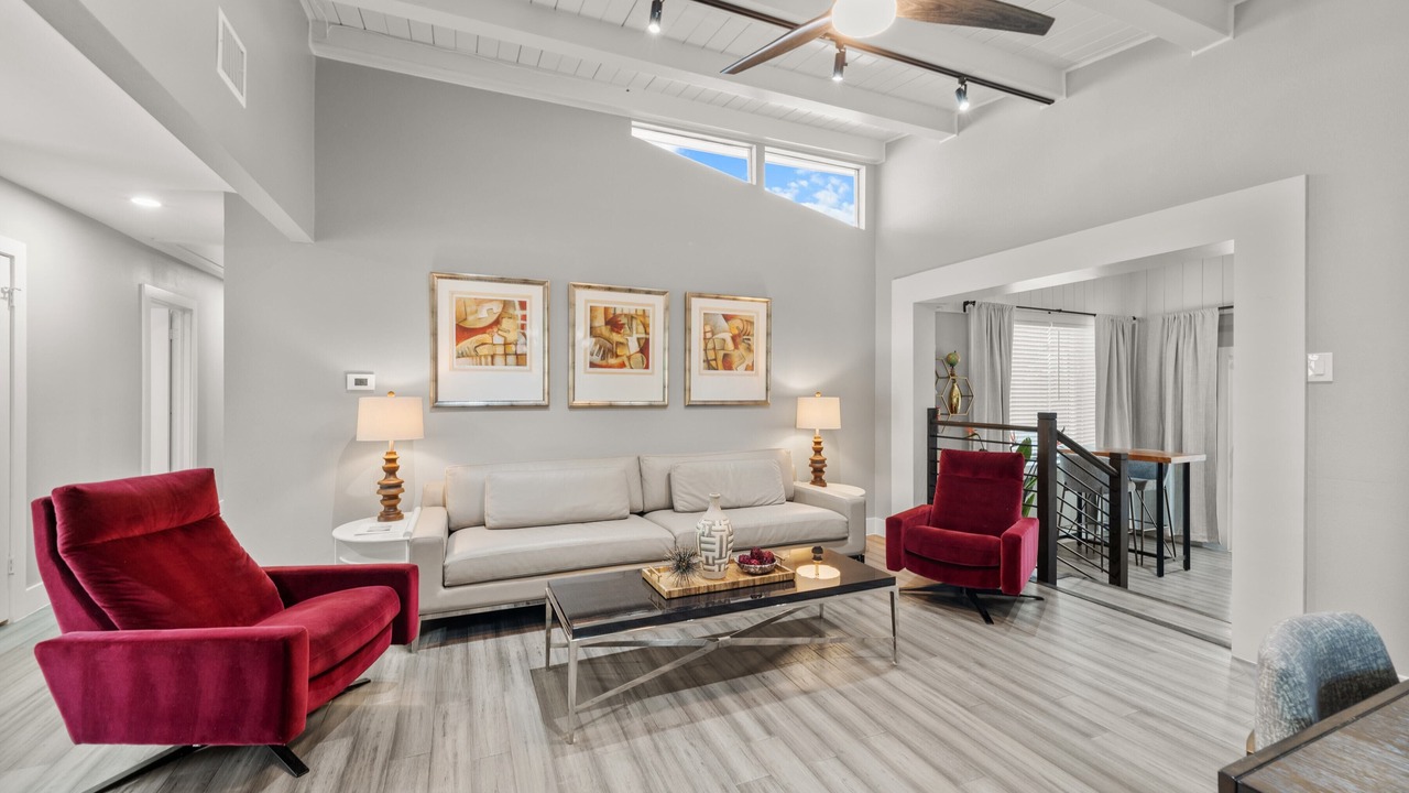 Photo of Livingroom in Preston Hollow