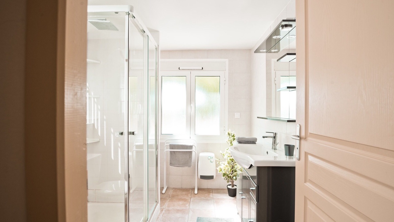 Photo of Bathroom in Ceret