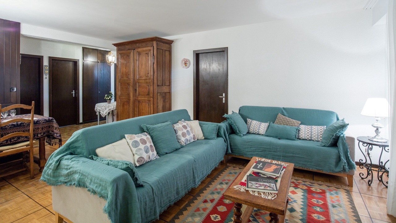 Photo of Livingroom in Lens