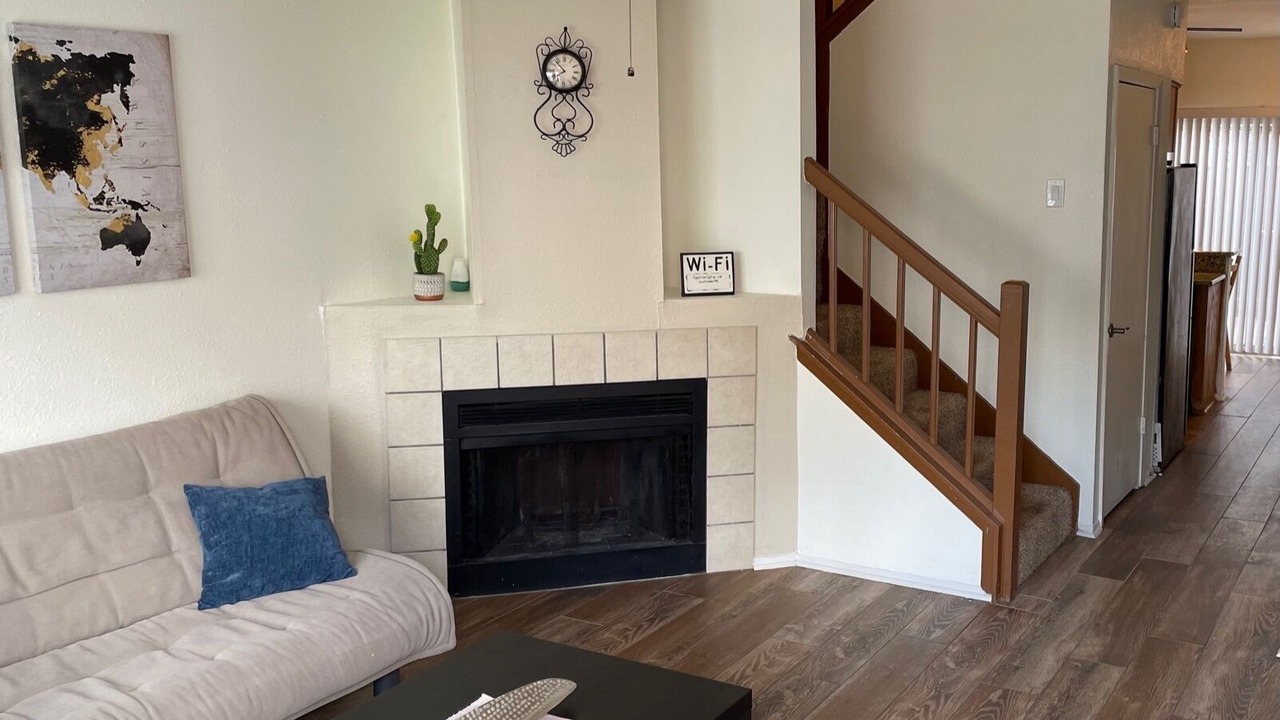 Photo of Livingroom in Blossoms Park