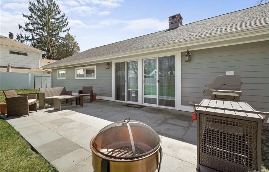 Photo of Patio Balcony in Yorktown Heights