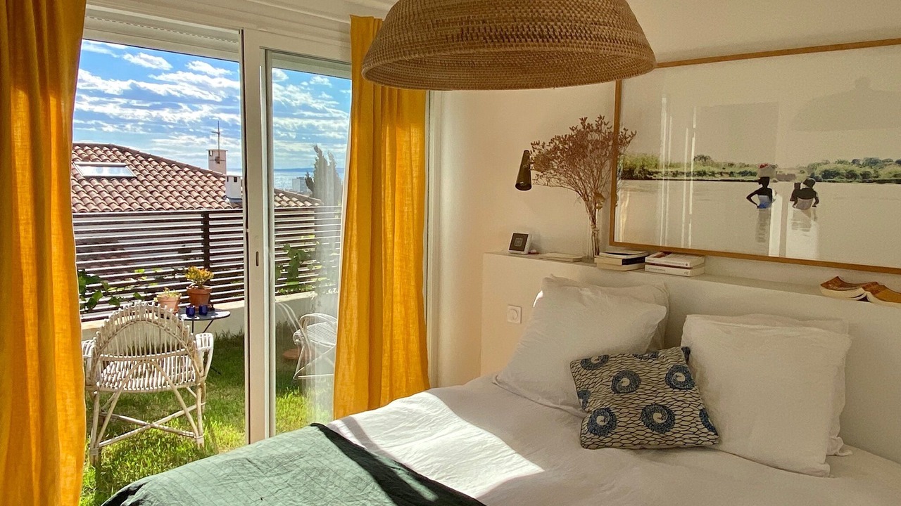 Photo of Bedroom in Roucas-Blanc