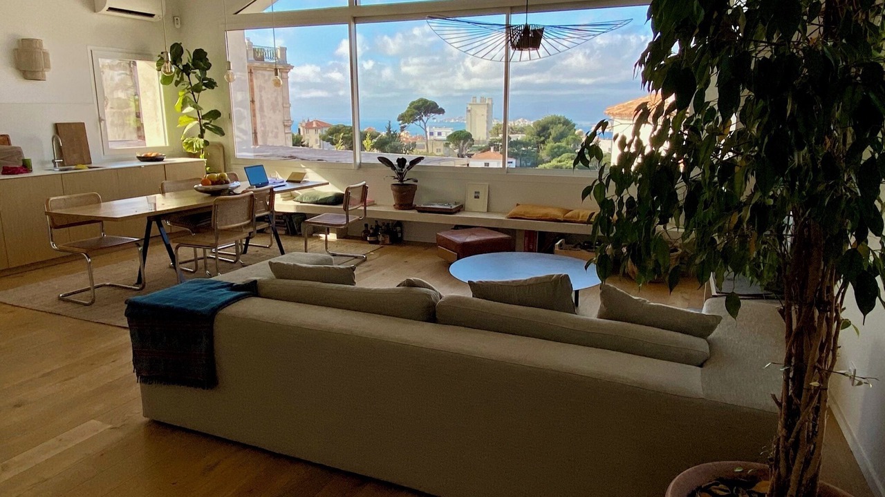 Photo of Livingroom in Roucas-Blanc