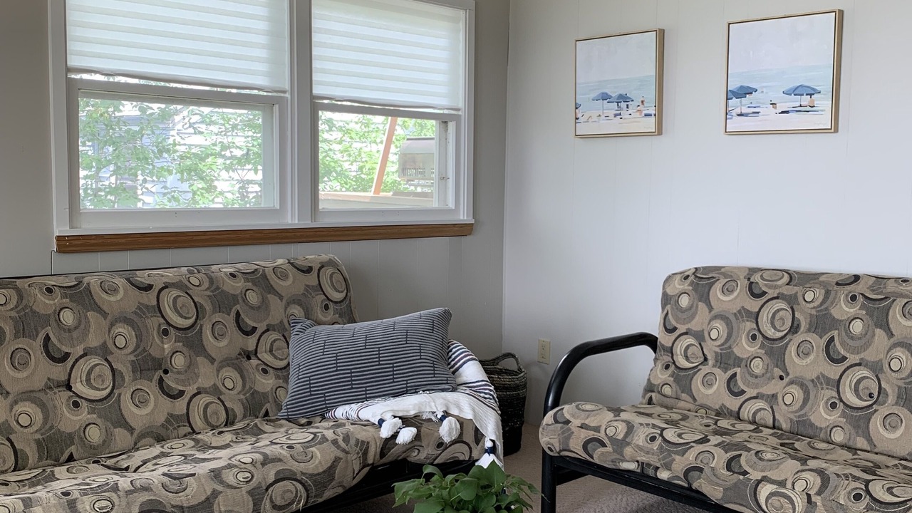 Photo of Livingroom in Grand Beach