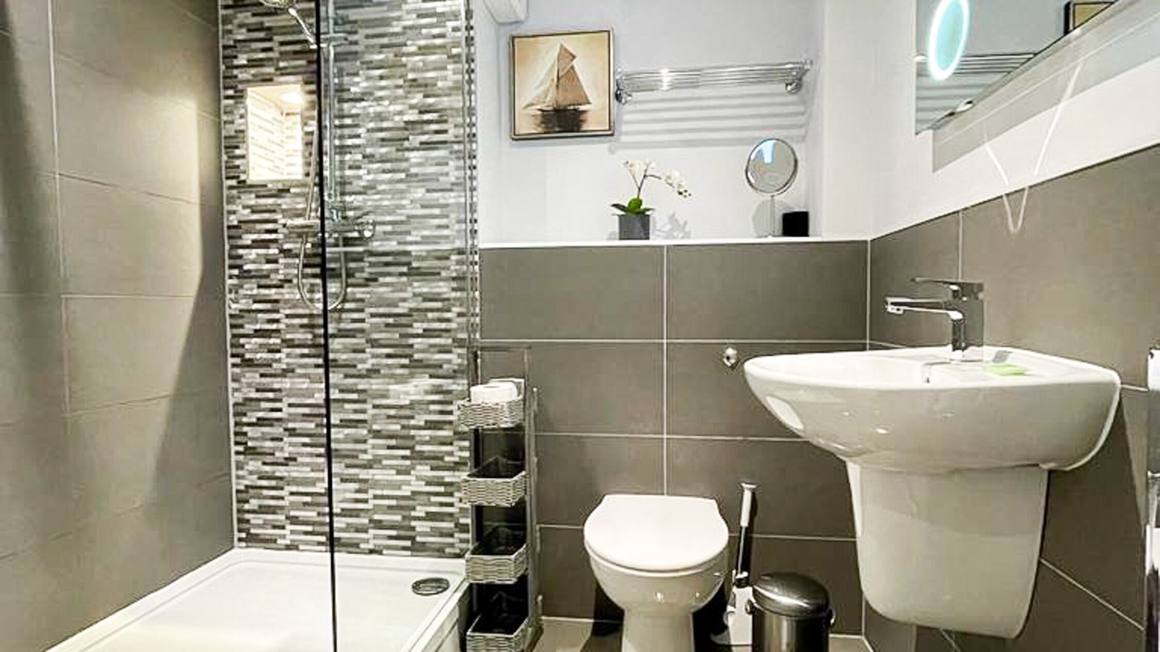 Photo of Bathroom in West End