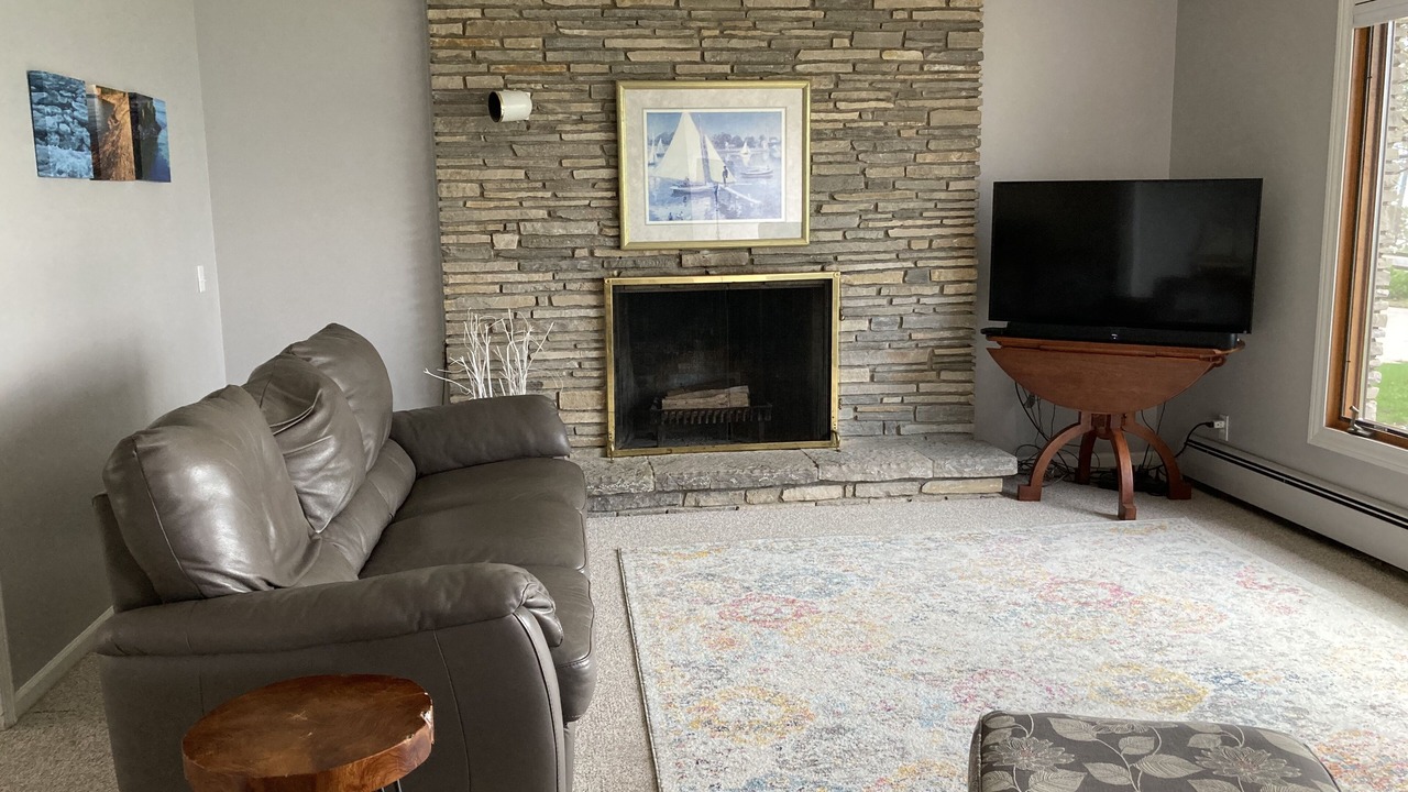 Photo of Livingroom in Forest Beach