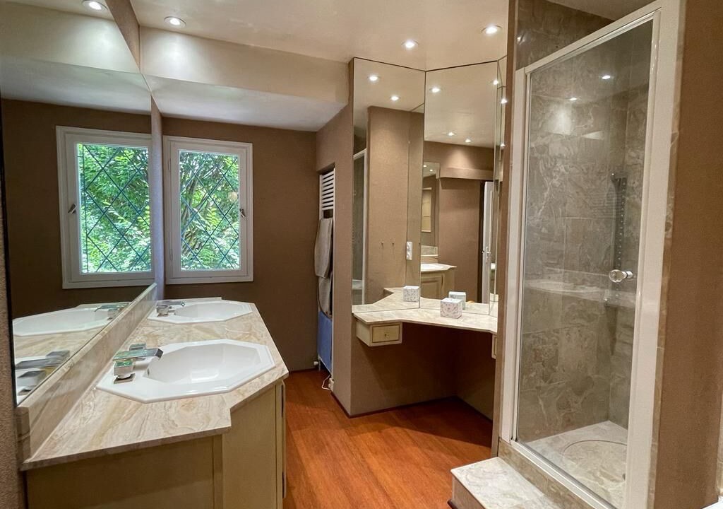 Photo of Bathroom in Puyoo