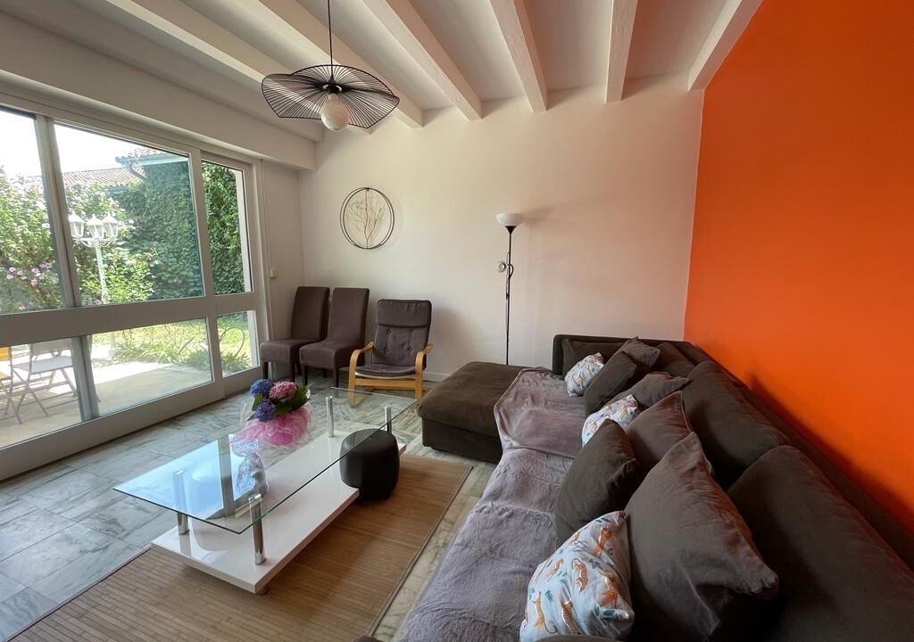 Photo of Livingroom in Puyoo