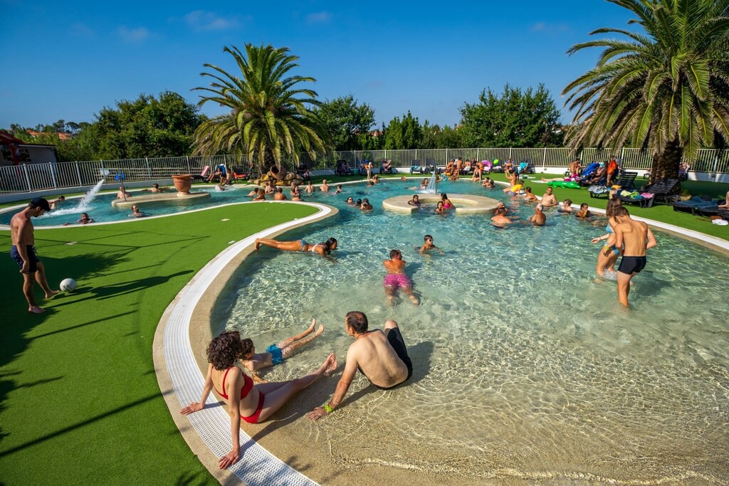 Photo of Human In Picture in Bidart