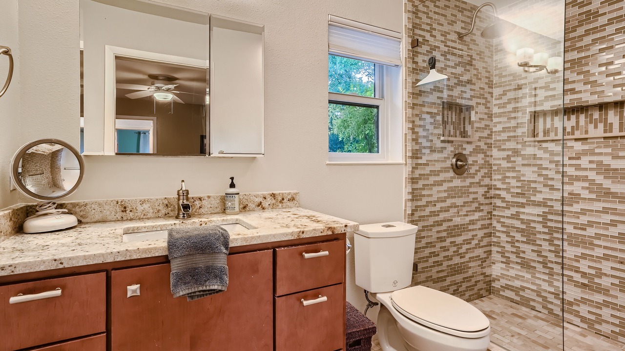 Photo of Bathroom in University Hills and Windsor Park