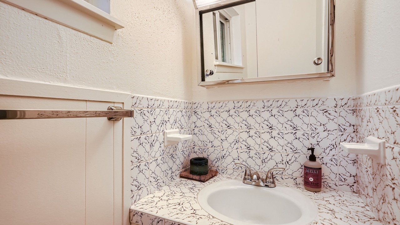 Photo of Bathroom in University Hills and Windsor Park