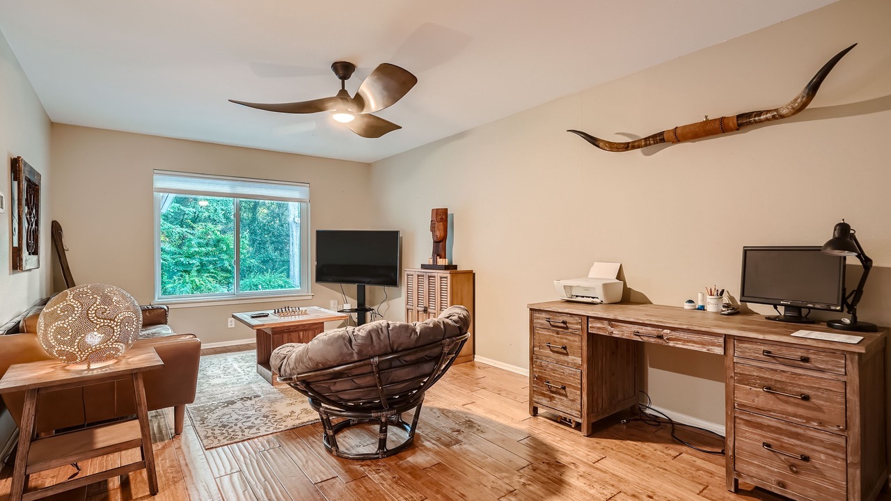 Photo of Livingroom in University Hills and Windsor Park
