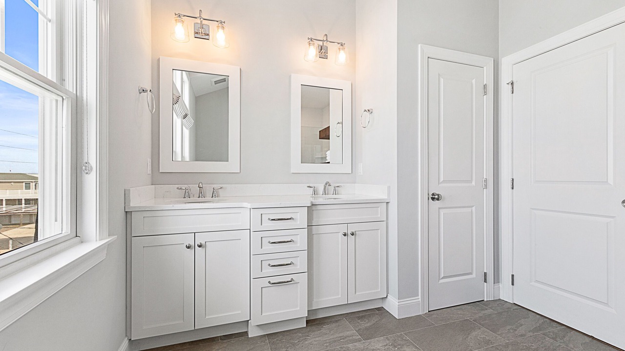 Photo of Bathroom in South Beach Haven