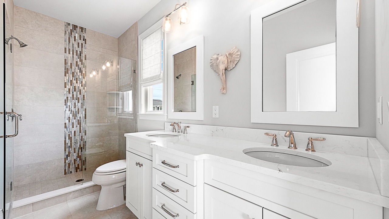 Photo of Bathroom in South Beach Haven