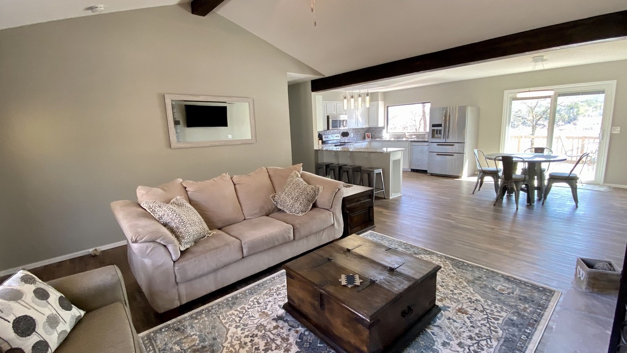 Photo of Livingroom in Hoyt
