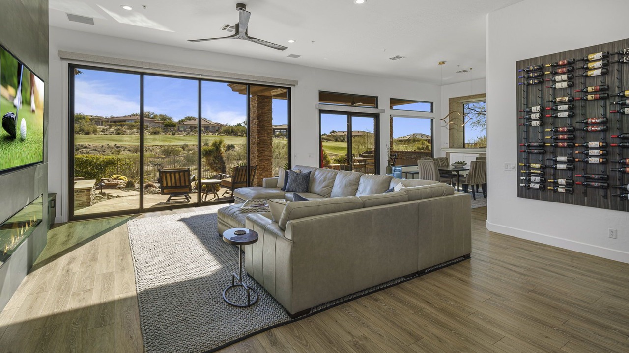 Photo of Livingroom in Legend Trail