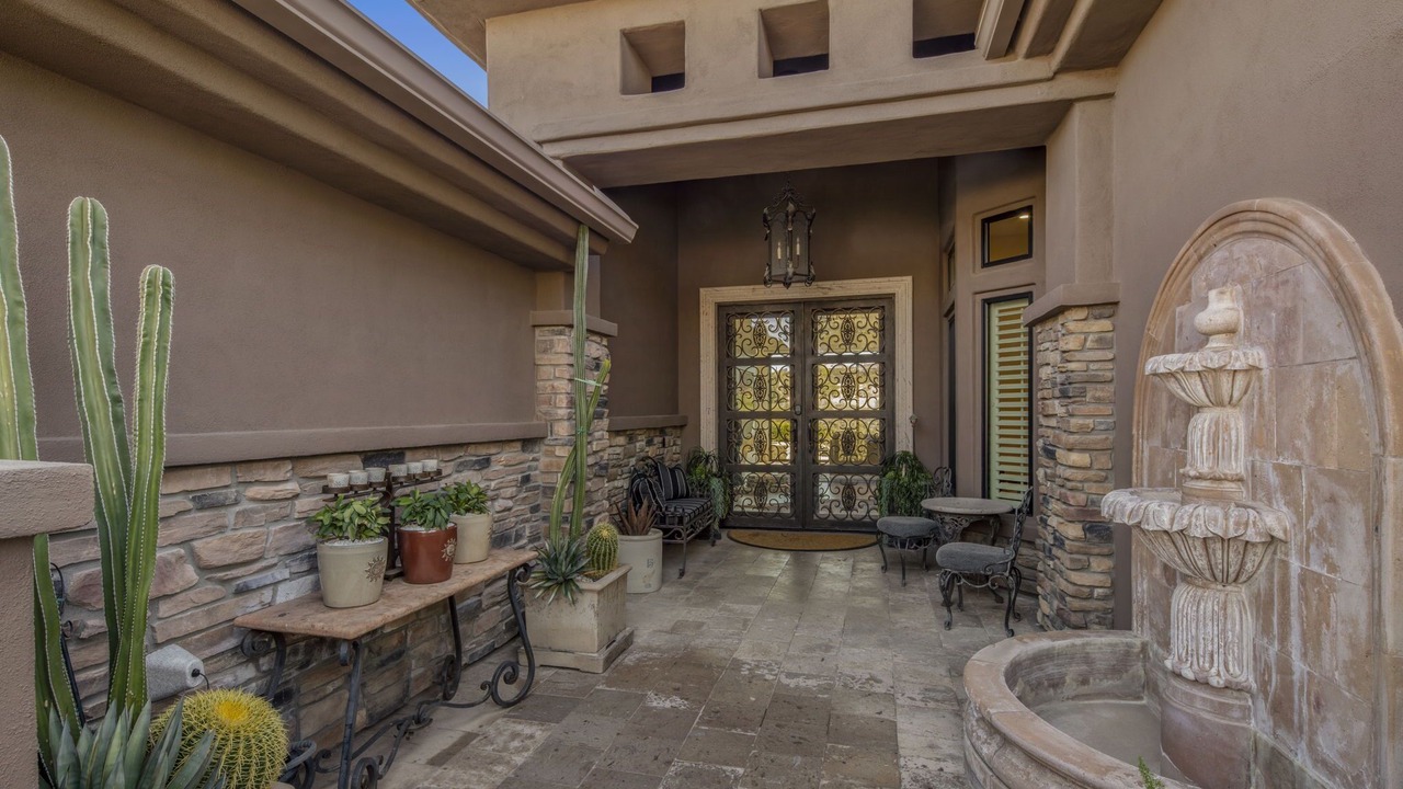 Photo of Patio Balcony in Legend Trail