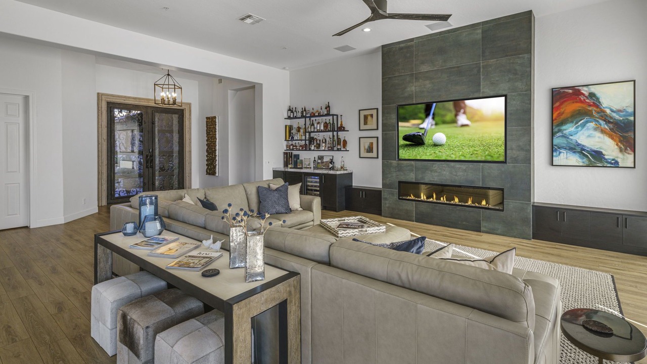 Photo of Livingroom in Legend Trail