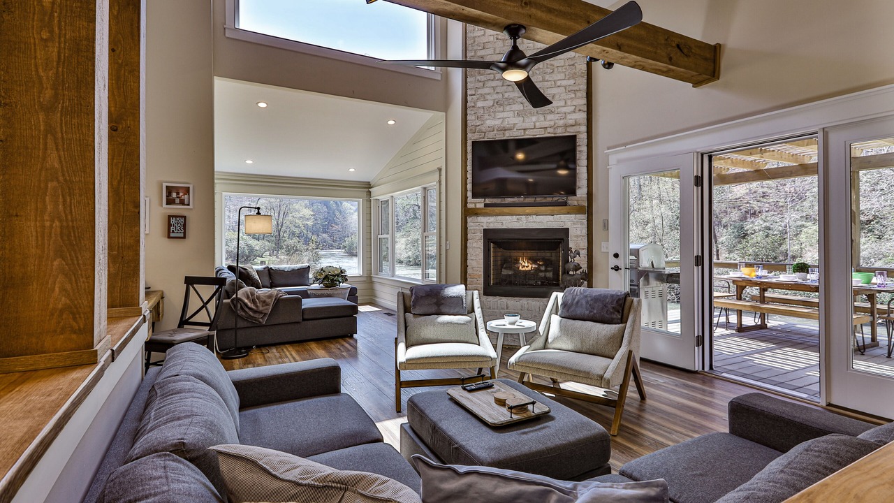 Photo of Livingroom in Ellijay