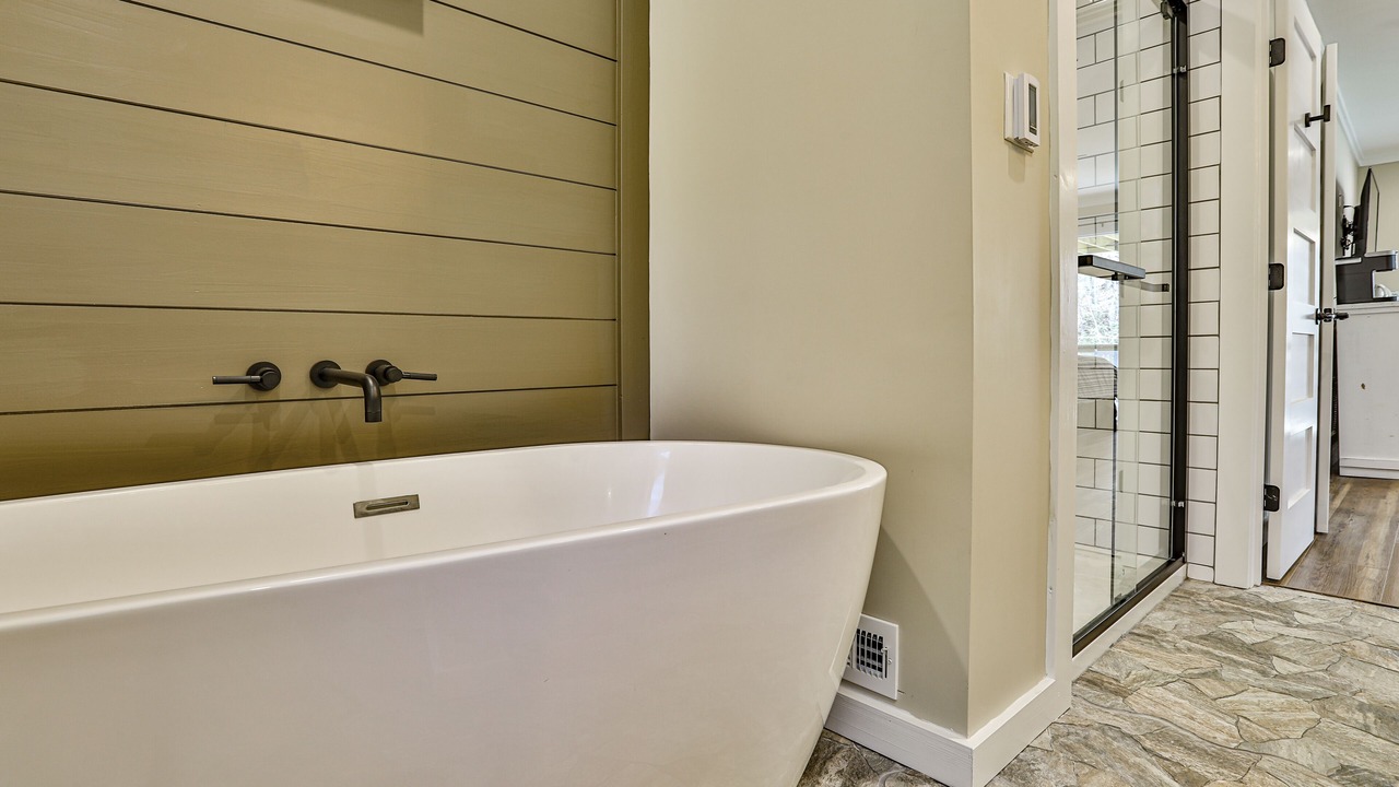 Photo of Bathroom in Ellijay