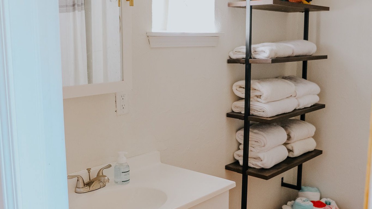 Photo of Bathroom in Lost Bridge Village