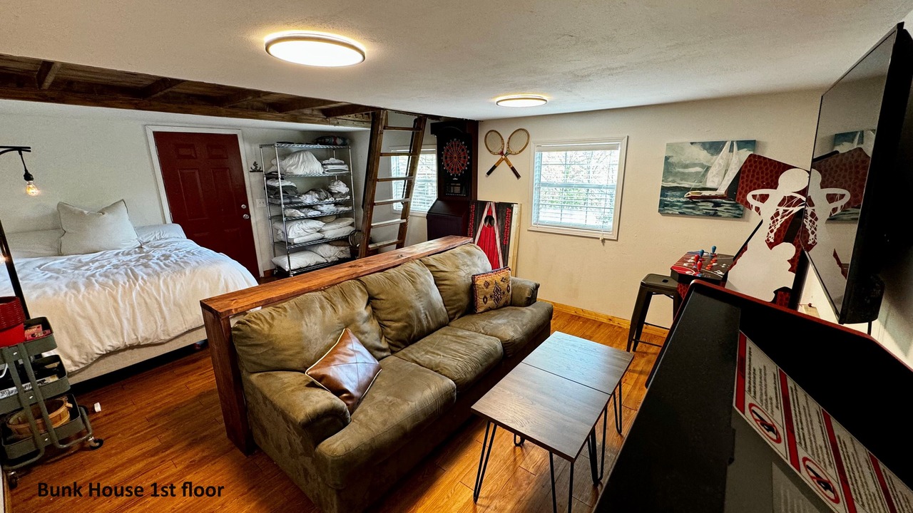 Photo of Bedroom in Lost Bridge Village