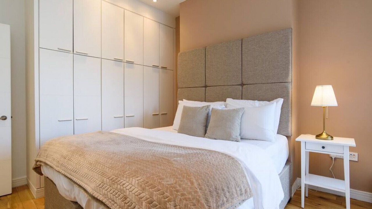 Photo of Bedroom in Roath