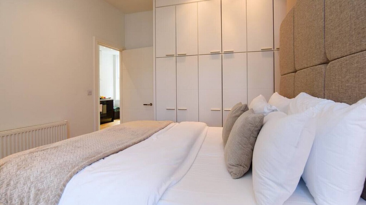 Photo of Bedroom in Roath