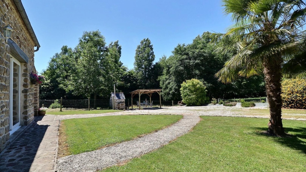 Photo of Outdoor in La Selle-en-Cogles