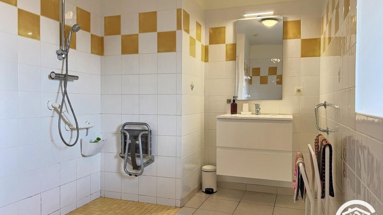 Photo of Bathroom in La Gouesniere