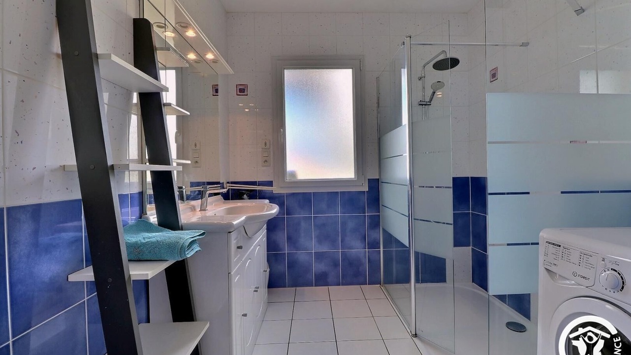Photo of Bathroom in Romagne