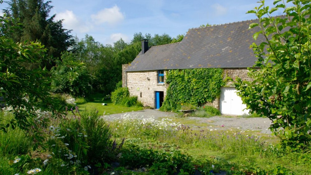 Photo of Outdoor in Saint-Broladre