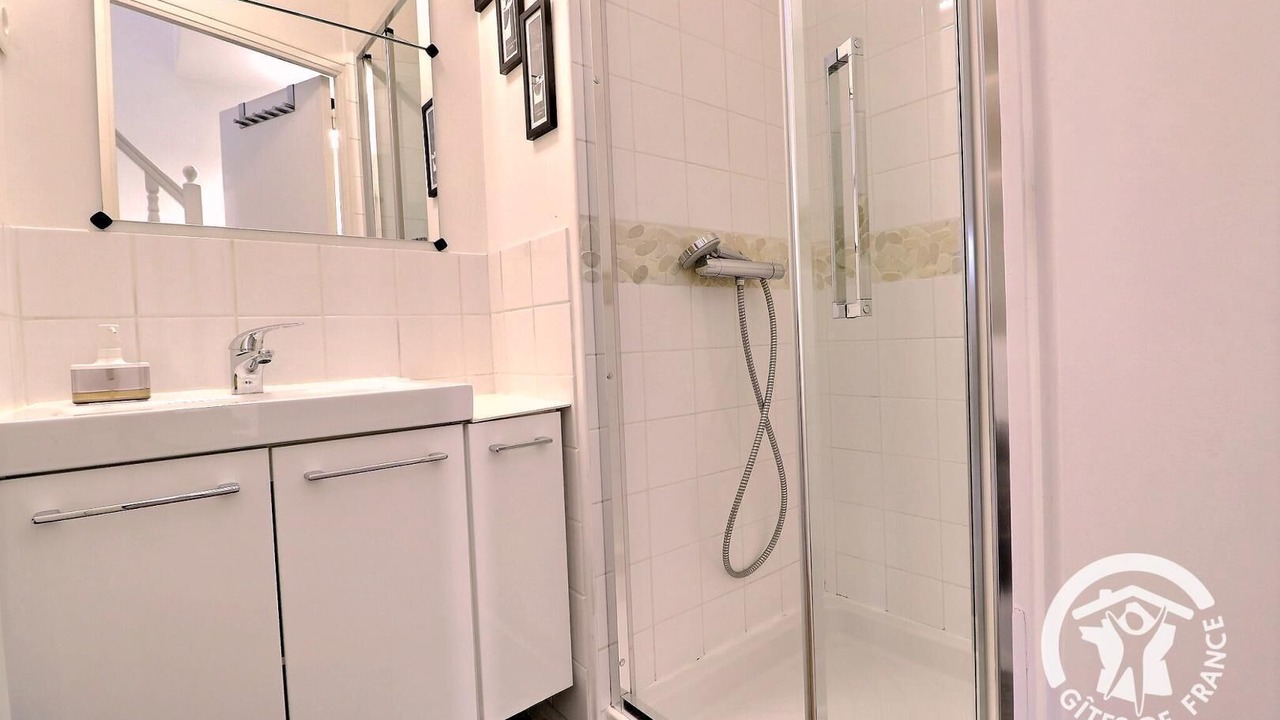 Photo of Bathroom in Saint-Meloir-des-Ondes
