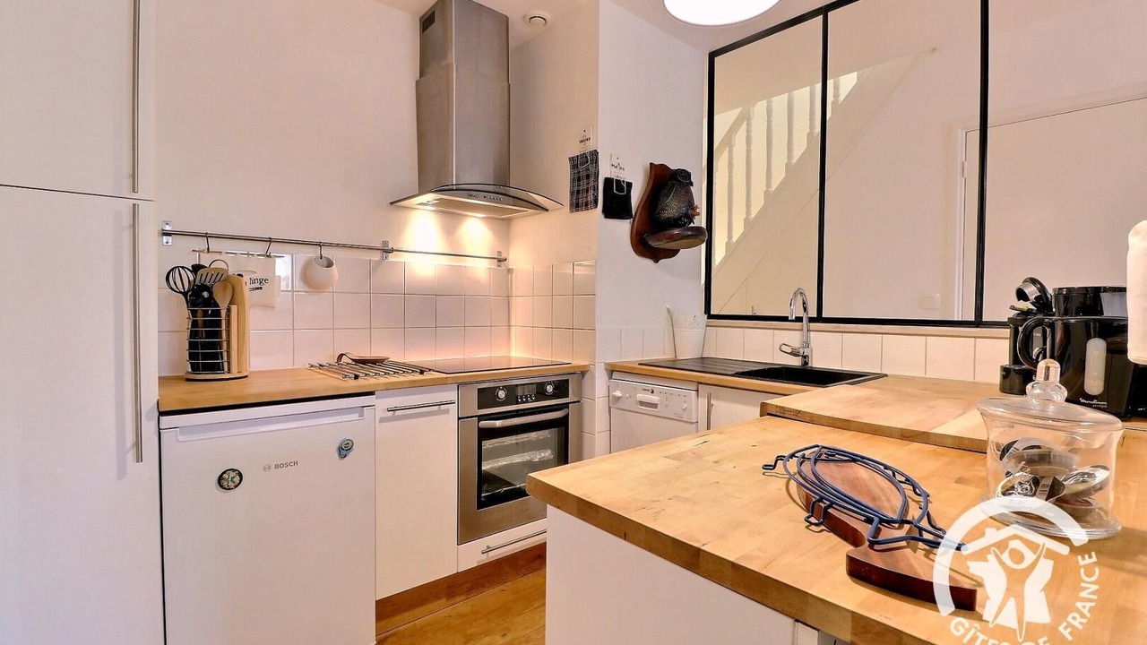 Photo of Kitchen in Saint-Meloir-des-Ondes