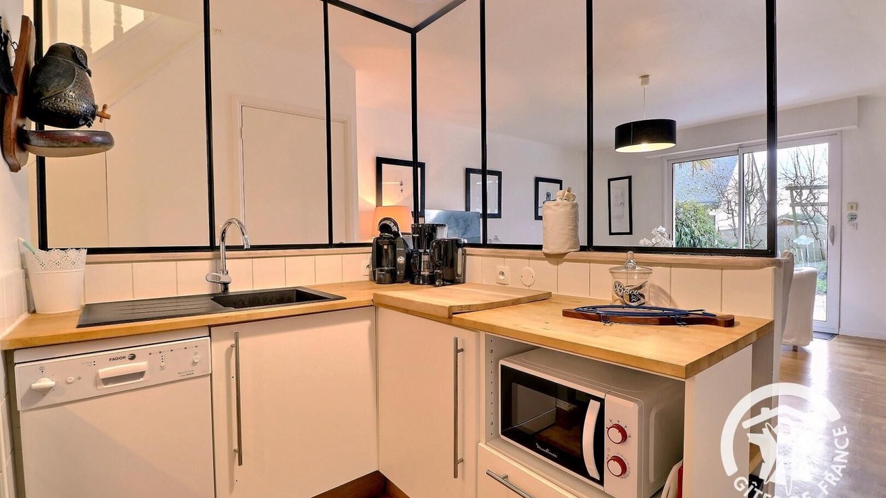 Photo of Kitchen in Saint-Meloir-des-Ondes