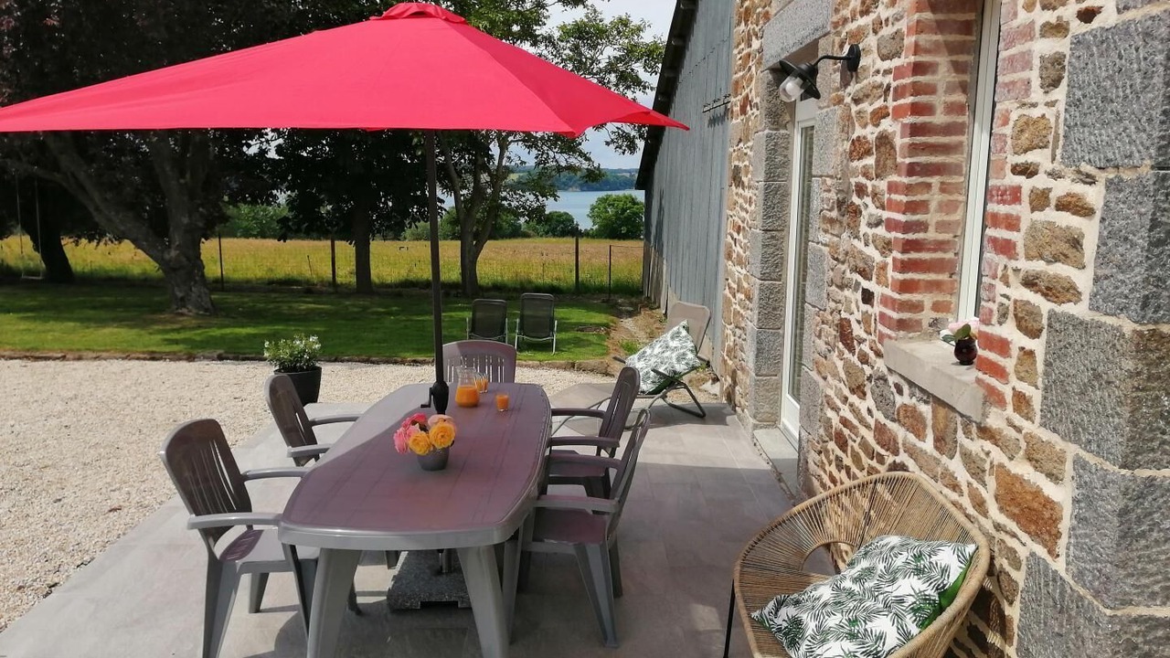 Photo of Outdoor in La Ville-es-Nonais