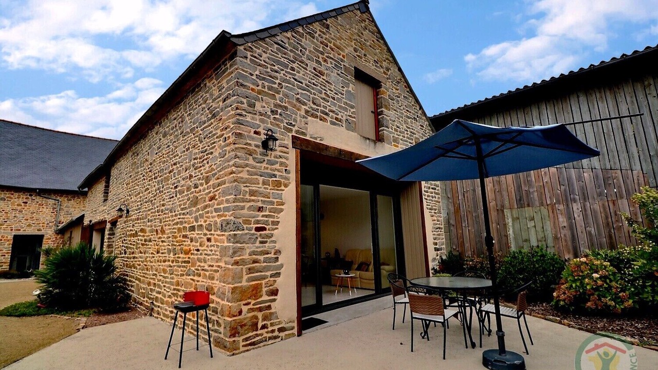 Photo of Patio Balcony in Saint-Aubin-du-Cormier
