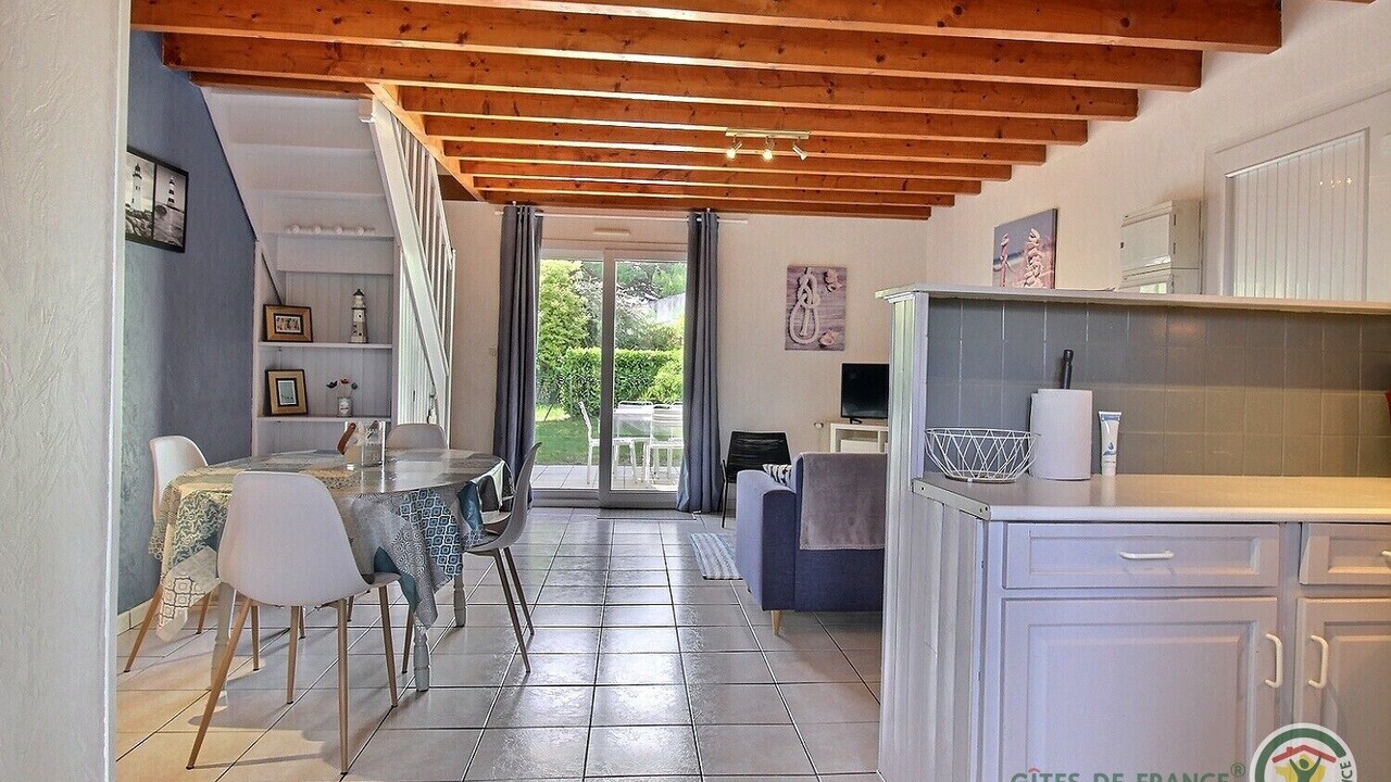 Photo of Others in Cite