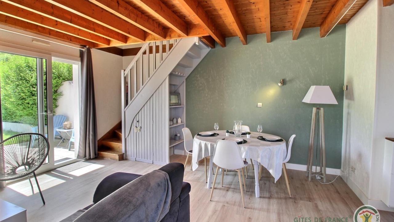 Photo of Others in Cite