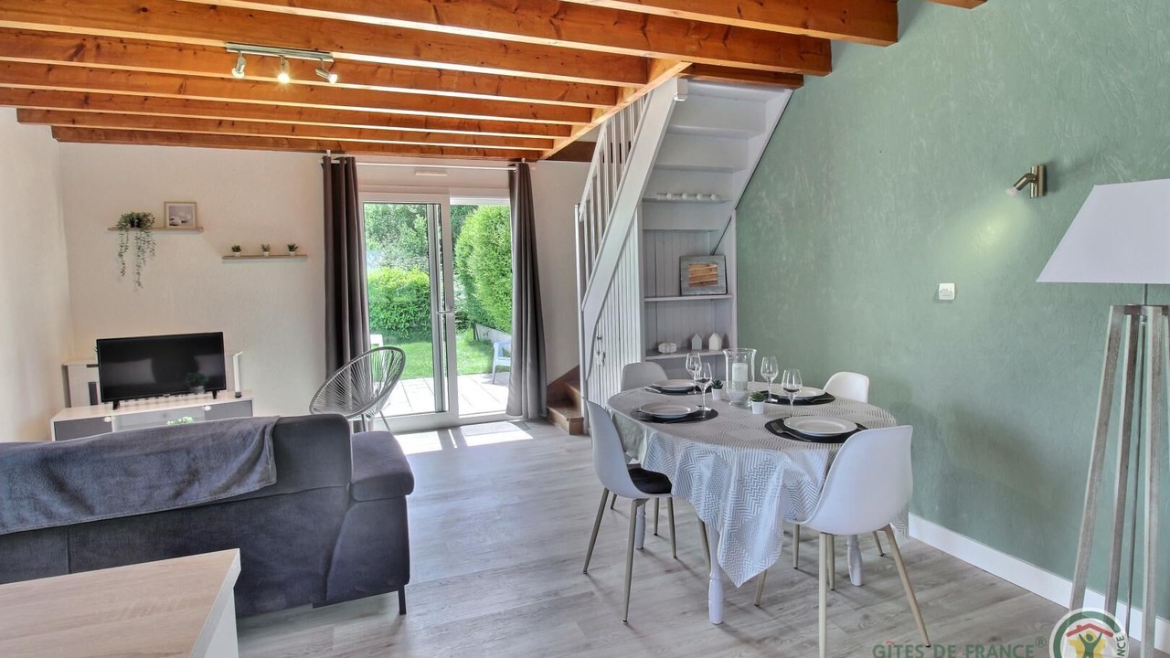 Photo of Others in Cite