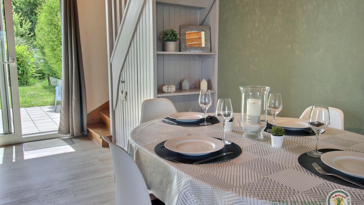 Photo of Others in Cite