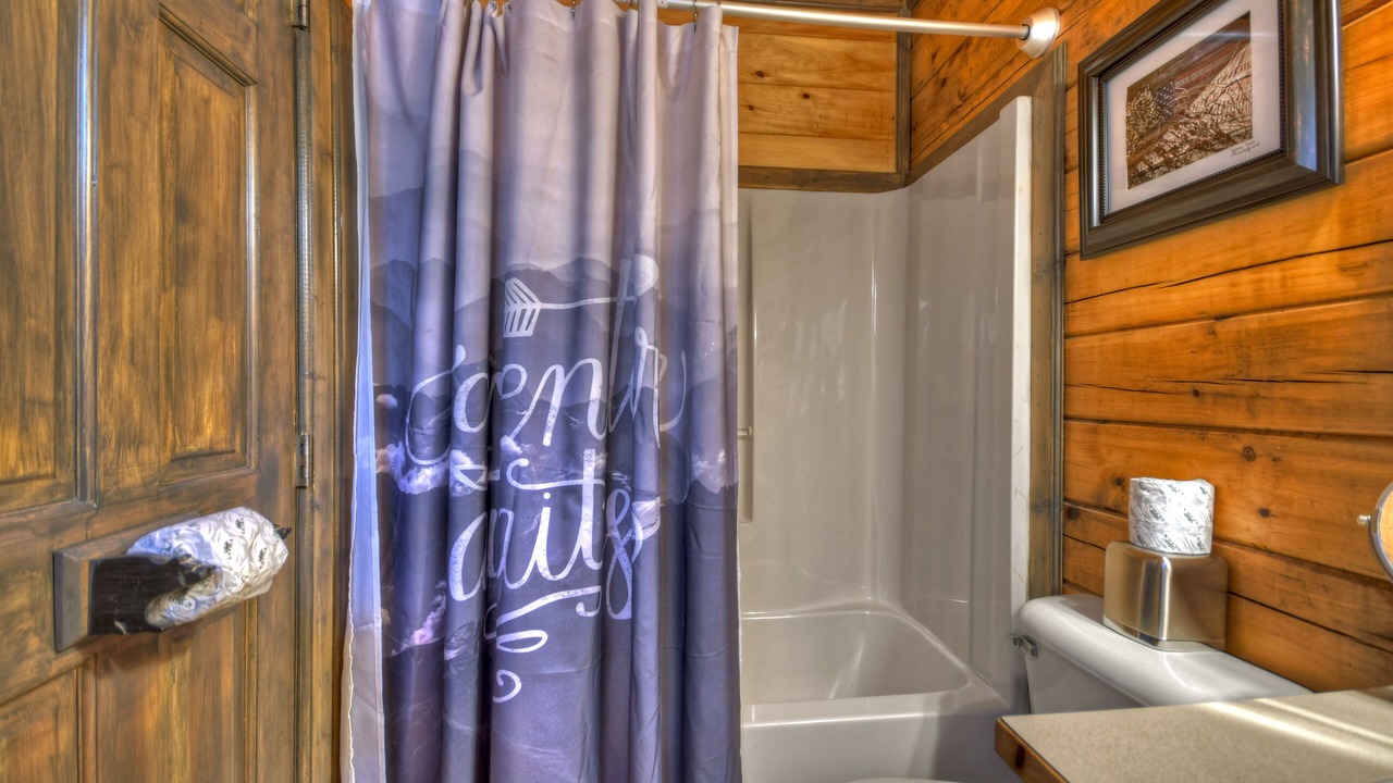 Photo of Bathroom in Hidden Lake