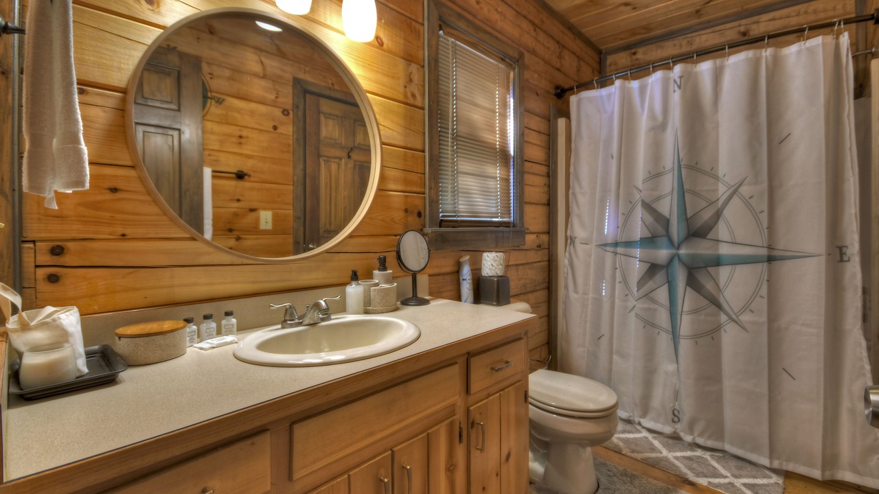 Photo of Bathroom in Hidden Lake
