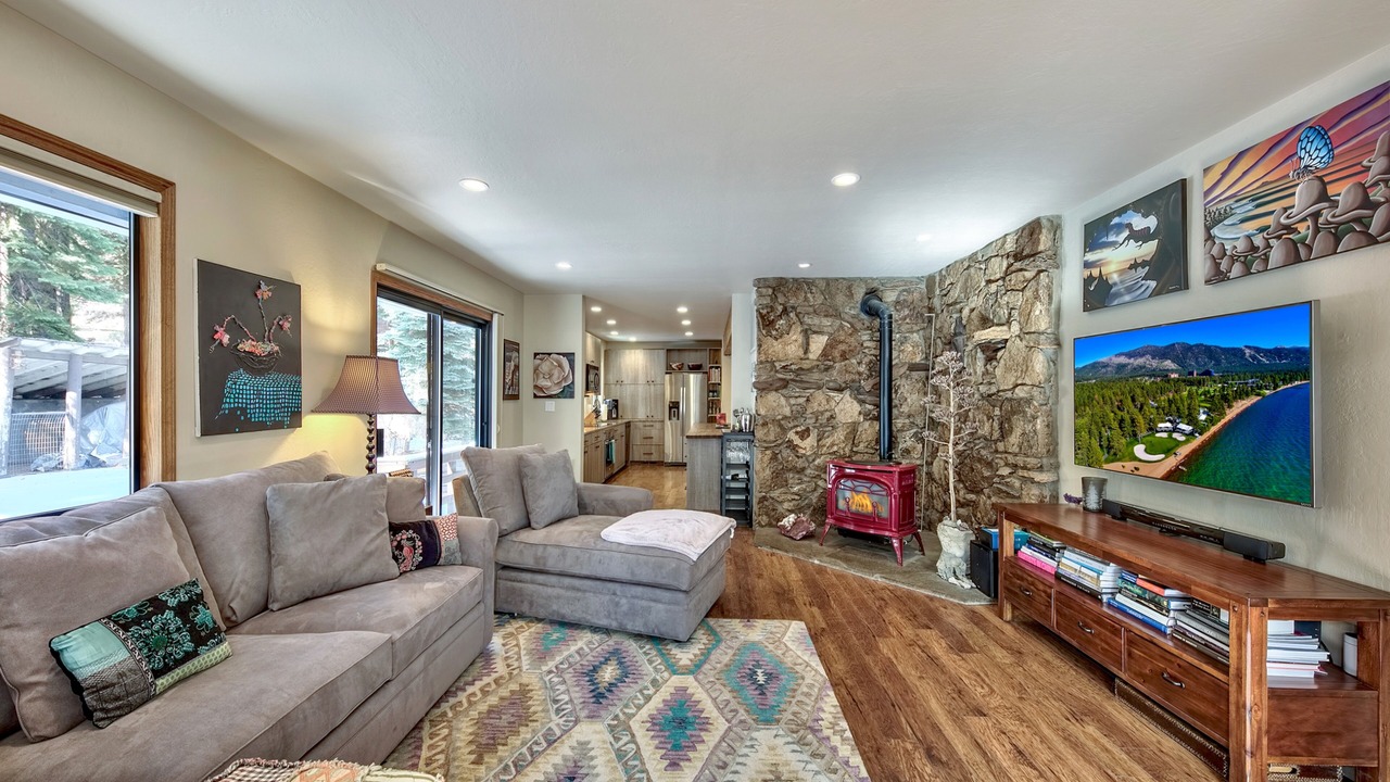 Photo of Livingroom in Tahoe Vista