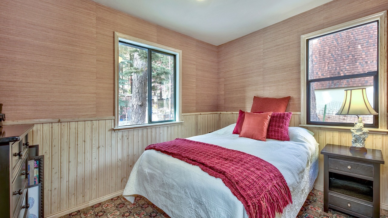 Photo of Bedroom in Tahoe Vista