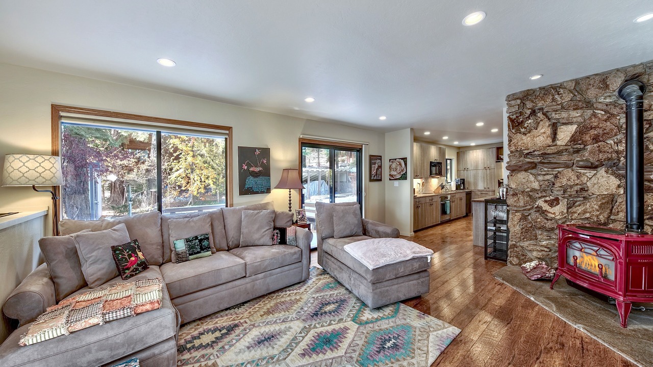 Photo of Livingroom in Tahoe Vista