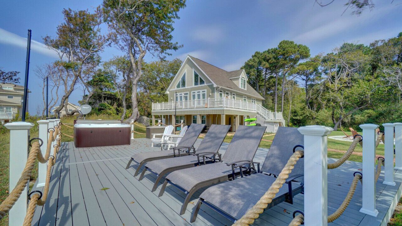 Photo of Outdoor in Picketts Harbor