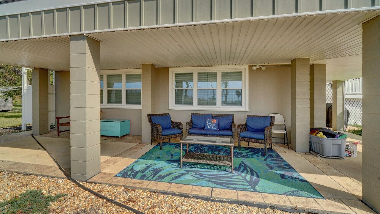 Photo of Patio Balcony in Picketts Harbor