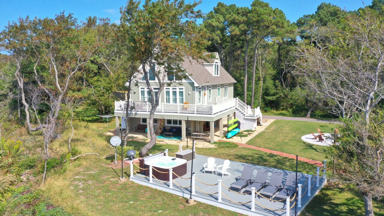 Photo of Outdoor in Picketts Harbor